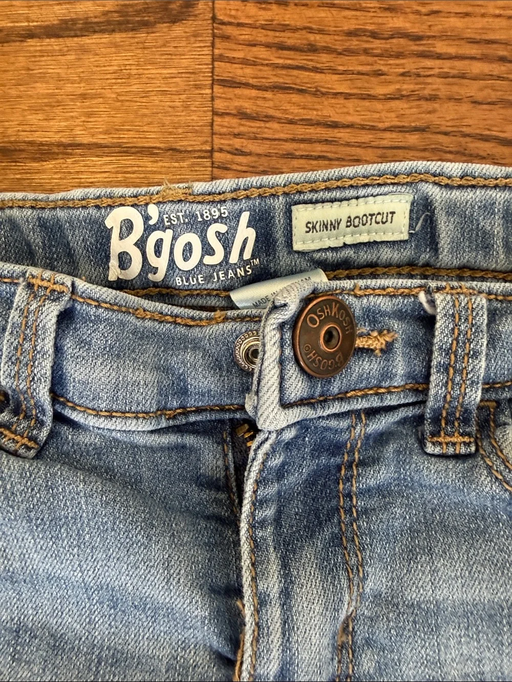 OshKosh B'gosh Light Wash Girls' Denim Jeans - skinny bootcut